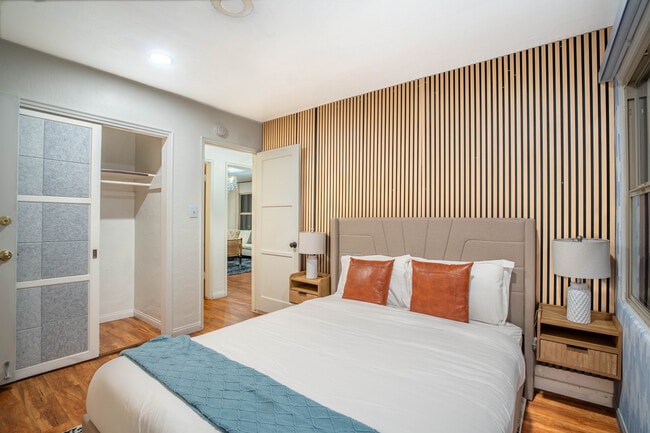 Building Photo - 6203 Thorn St