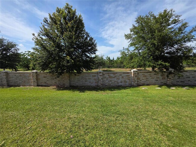 Building Photo - 1069 Pavia Dr