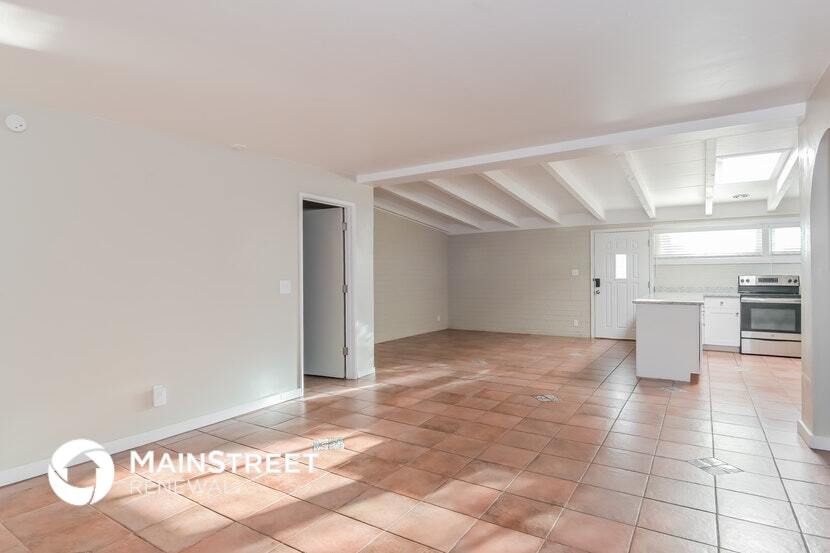 Building Photo - 5913 E Lester Dr