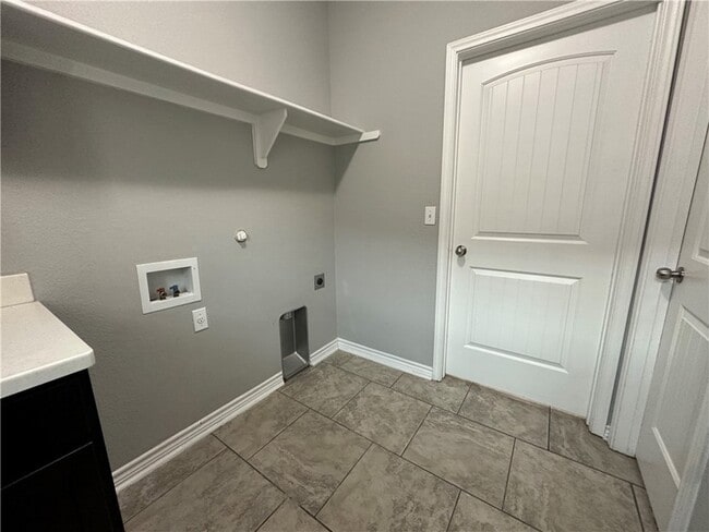 Building Photo - 1015 Santa Catalina St