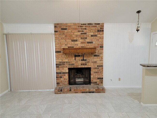 Building Photo - 4011 Windswept Dr