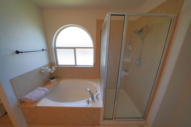 Building Photo - Beautifully Maintained Home in Schertz Now Available. Realtor Commission: $500