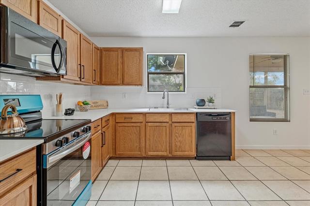 Building Photo - 3300 Jacobs Dr