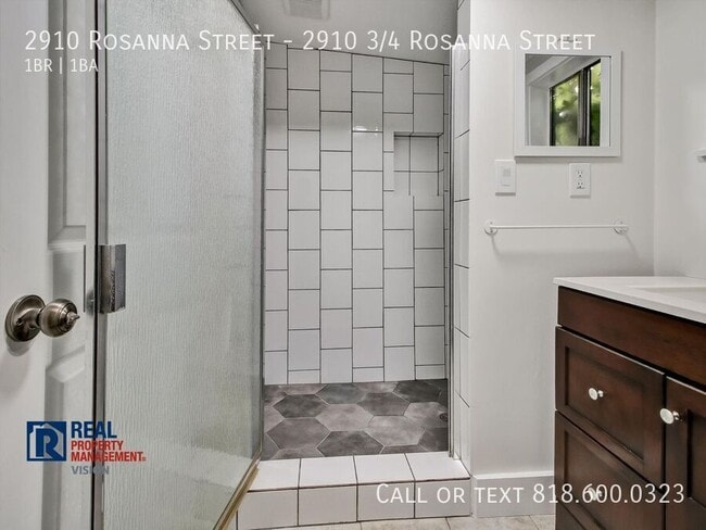 Building Photo - 2910 Rosanna St