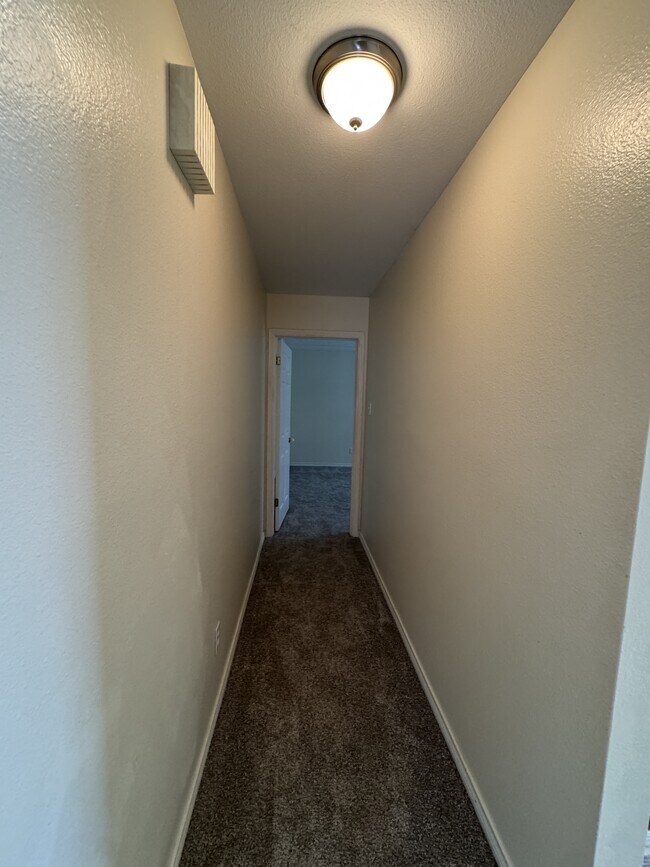 Building Photo - 7033 Bevington Dr