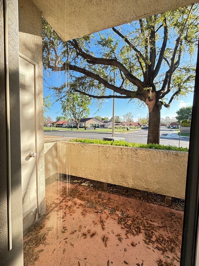 Building Photo - 2 BEDROOM IN 55+ COMMUNITY OF JESS RANCH