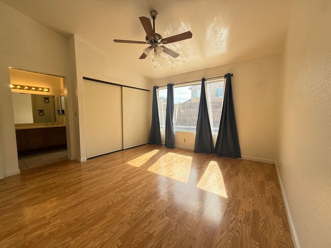 Building Photo - 6725 Trammel Ct