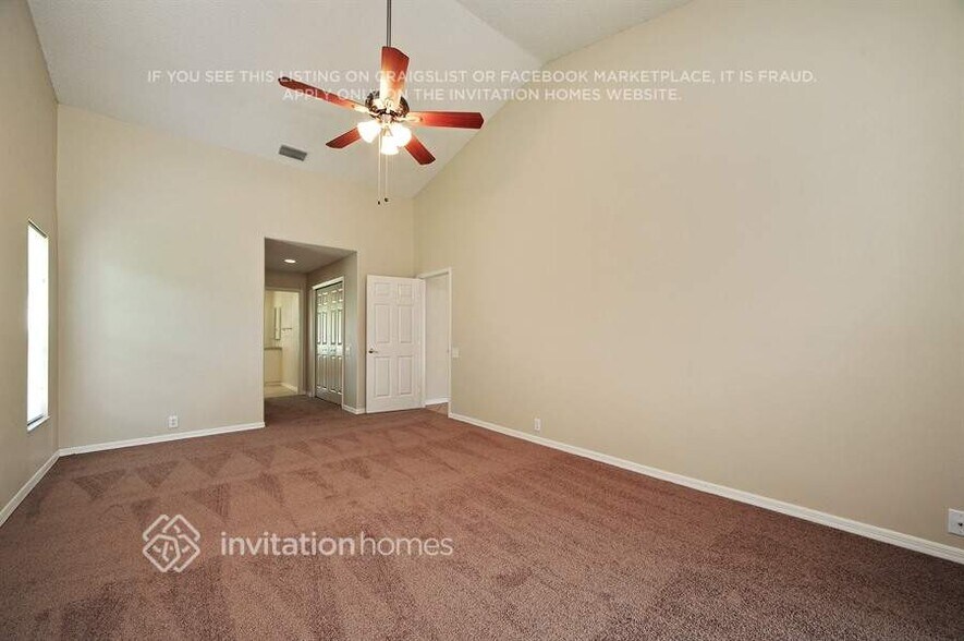 Building Photo - 437 Waterford Cir E