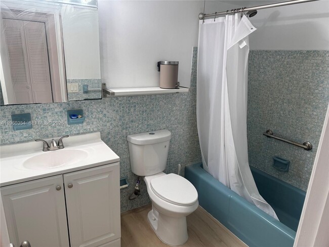 Building Photo - 20320 NE 2nd Ave