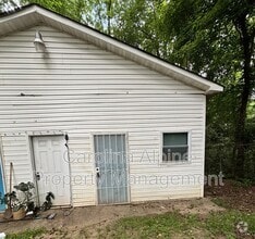 Building Photo - 2512 Finchley Dr