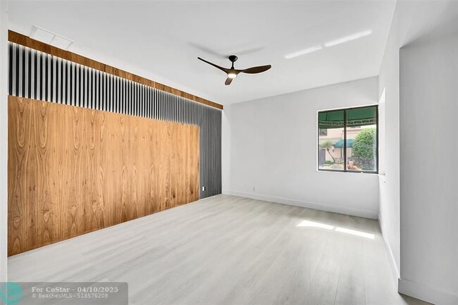 Building Photo - 6488 Via Rosa