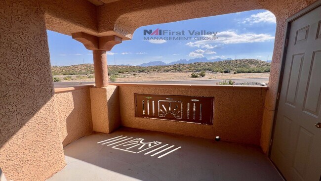 Building Photo - 1 Bed/1 Bath Upstairs Executive **Move In ...