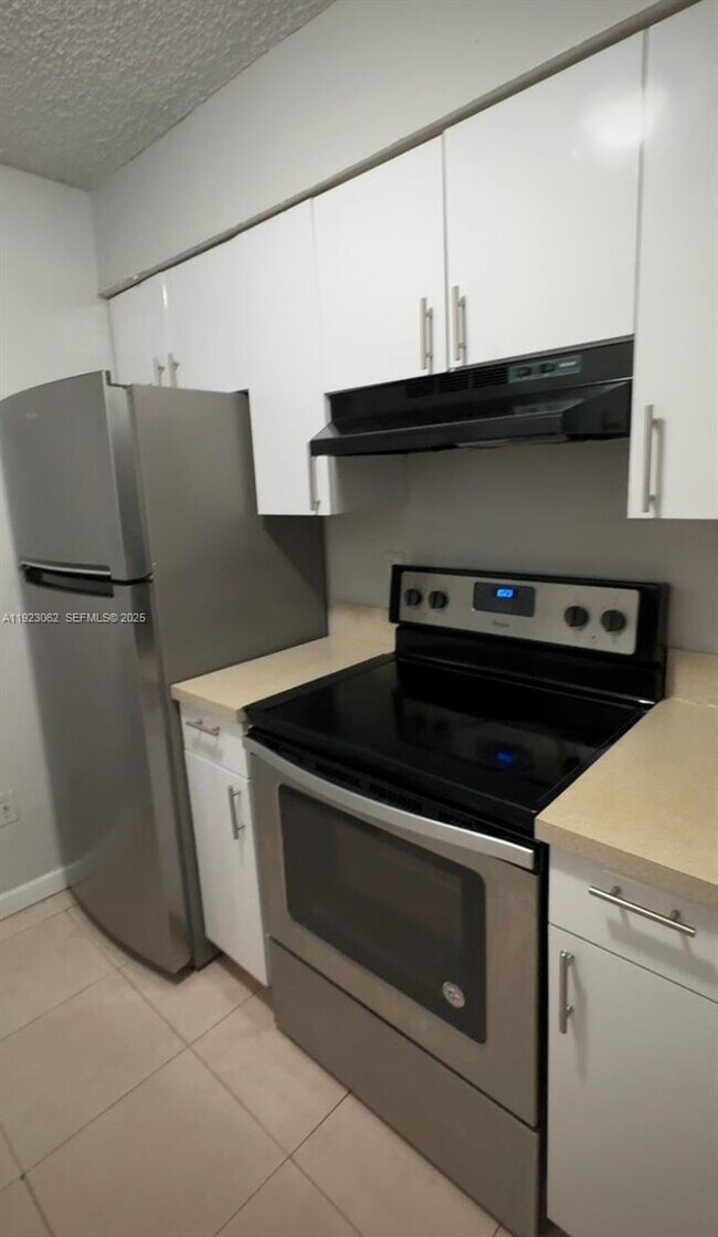 Building Photo - 1301 S Franklin Ave