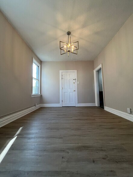 Building Photo - 244 Duncan Ave