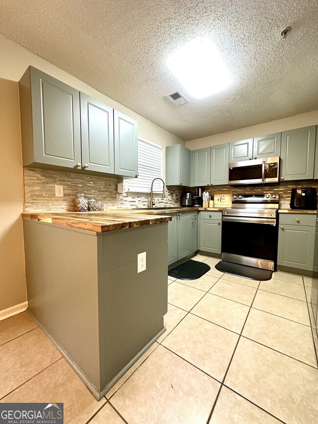 Building Photo - 236 Turnstone Rd