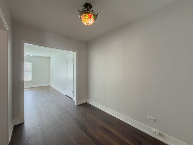 Dining Room - 418 E 8th St