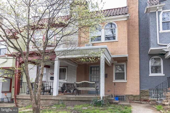 Building Photo - 3512 Vaux St