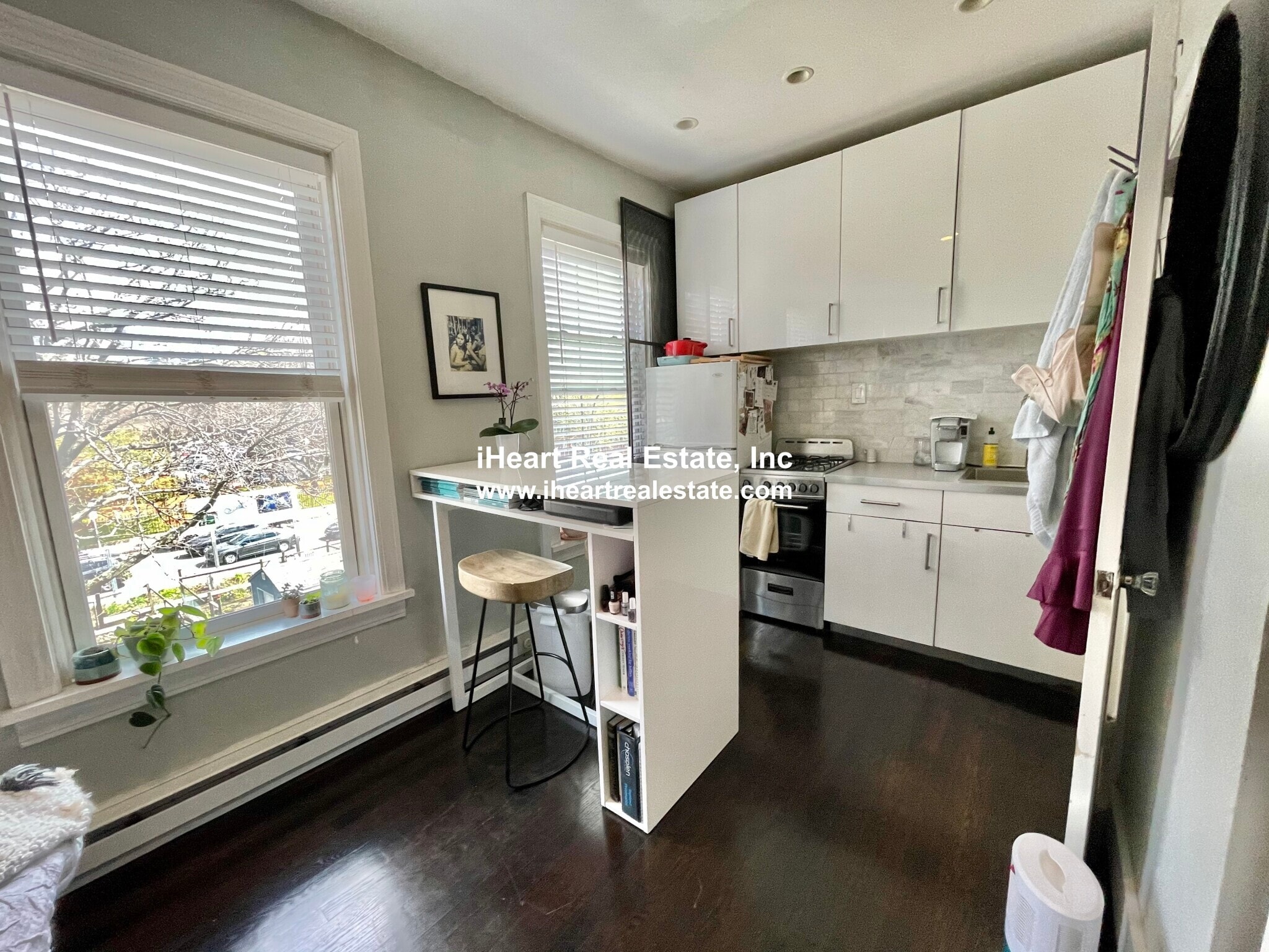 Building Photo - 57 Dwight St