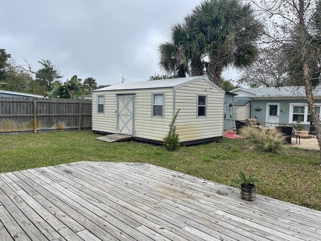 Building Photo - 1105 10th St N