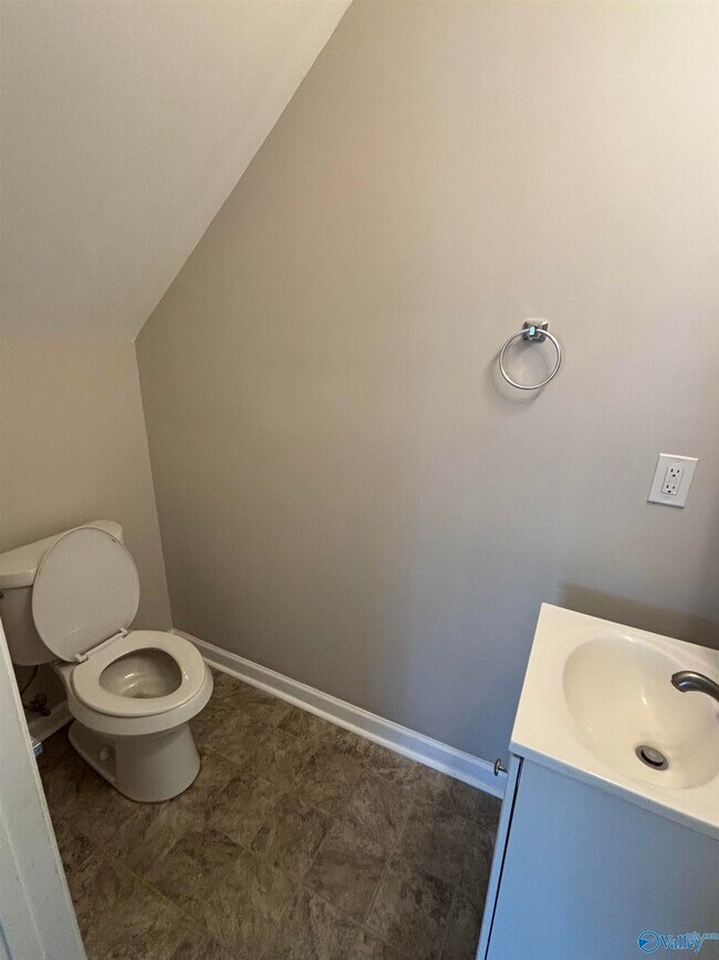 Building Photo - 3501 S Broad Pl SW