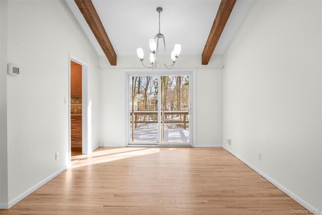 Building Photo - 25 Woodhollow Ln