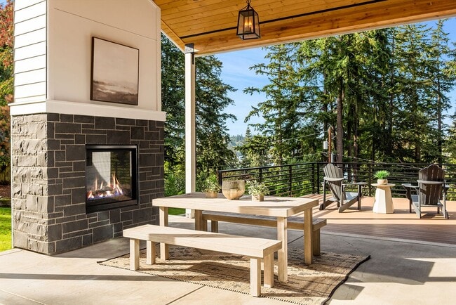 Building Photo - 7Bd/6.5Ba Bellevue Home