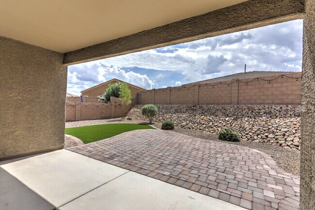 Building Photo - Santa Cruz Meadows