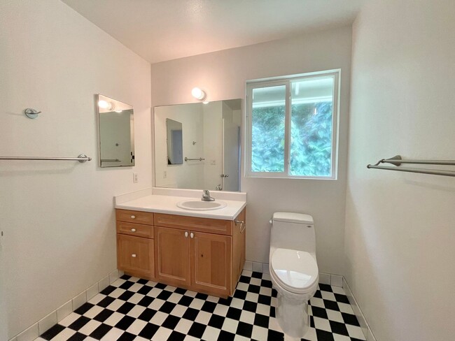 Building Photo - Ahuimanu - Kaneohe - 4 bedrooms, 2.5 bathrooms