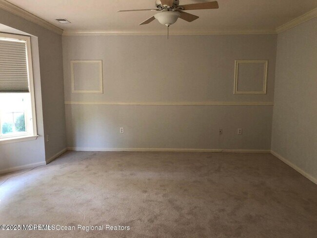 Building Photo - 163 Shinnecock Dr