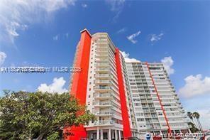 Building Photo - 1351 NE Miami Gardens Dr