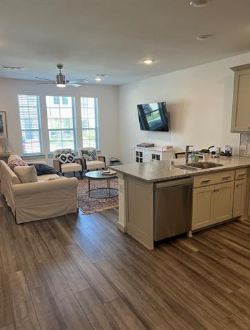 Building Photo - 1369 Ethan Dr