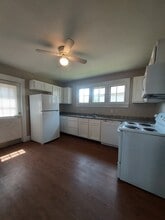 Building Photo - 173 Grant St