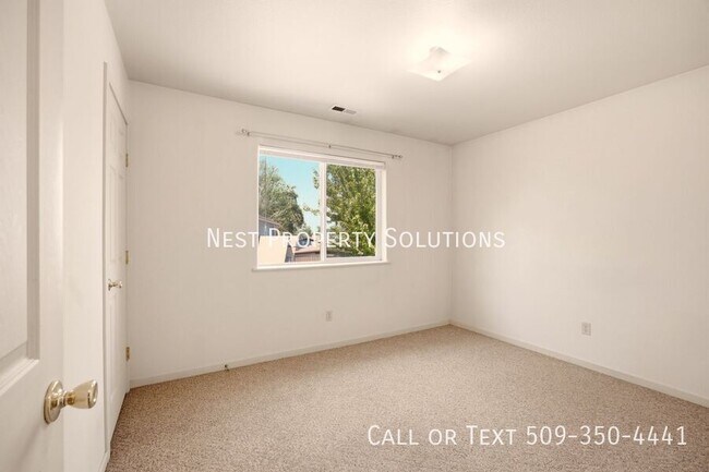 Building Photo - 1818 W Crouse-1