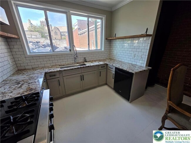 Building Photo - 310 Brodhead Ave