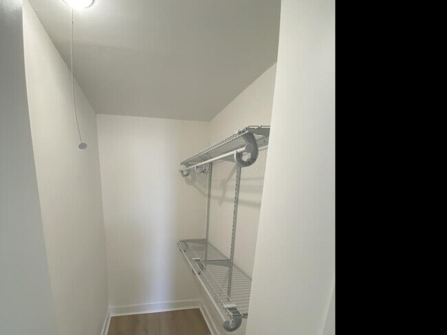 Building Photo - 1 bedroom in Chicago IL 60642