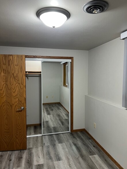 Building Photo - 113 Edwards St