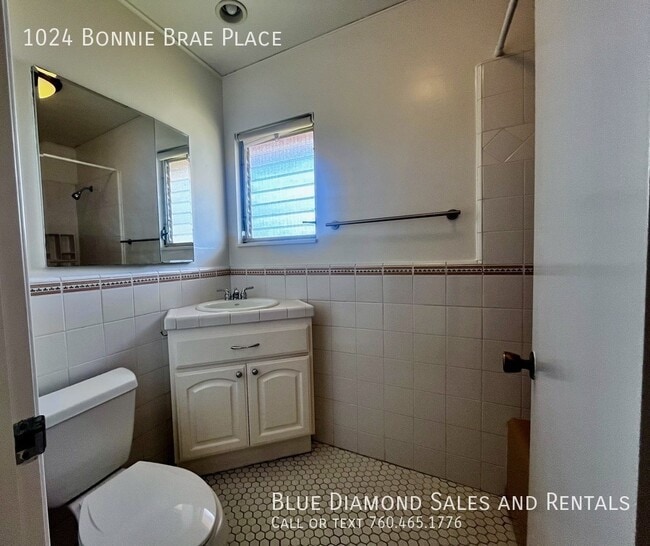 Building Photo - 1024 Bonnie Brae Pl
