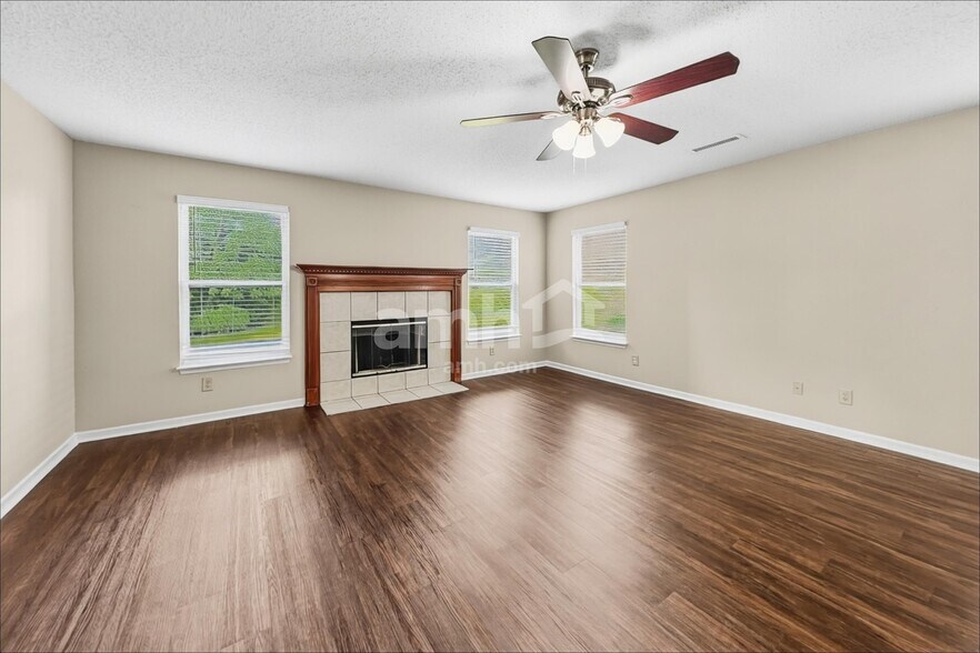 Building Photo - 8629 Blooming Grove Dr