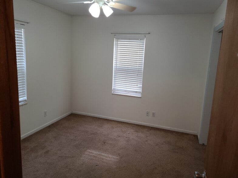 2nd Bedroom - 921 E 11th Ave