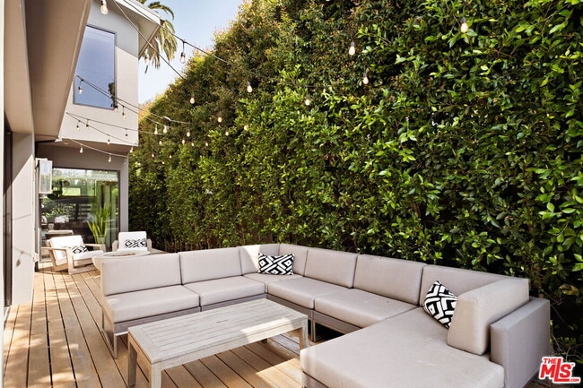 Building Photo - 2137 Glyndon Ave