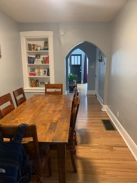 Building Photo - 1270 Boland Pl