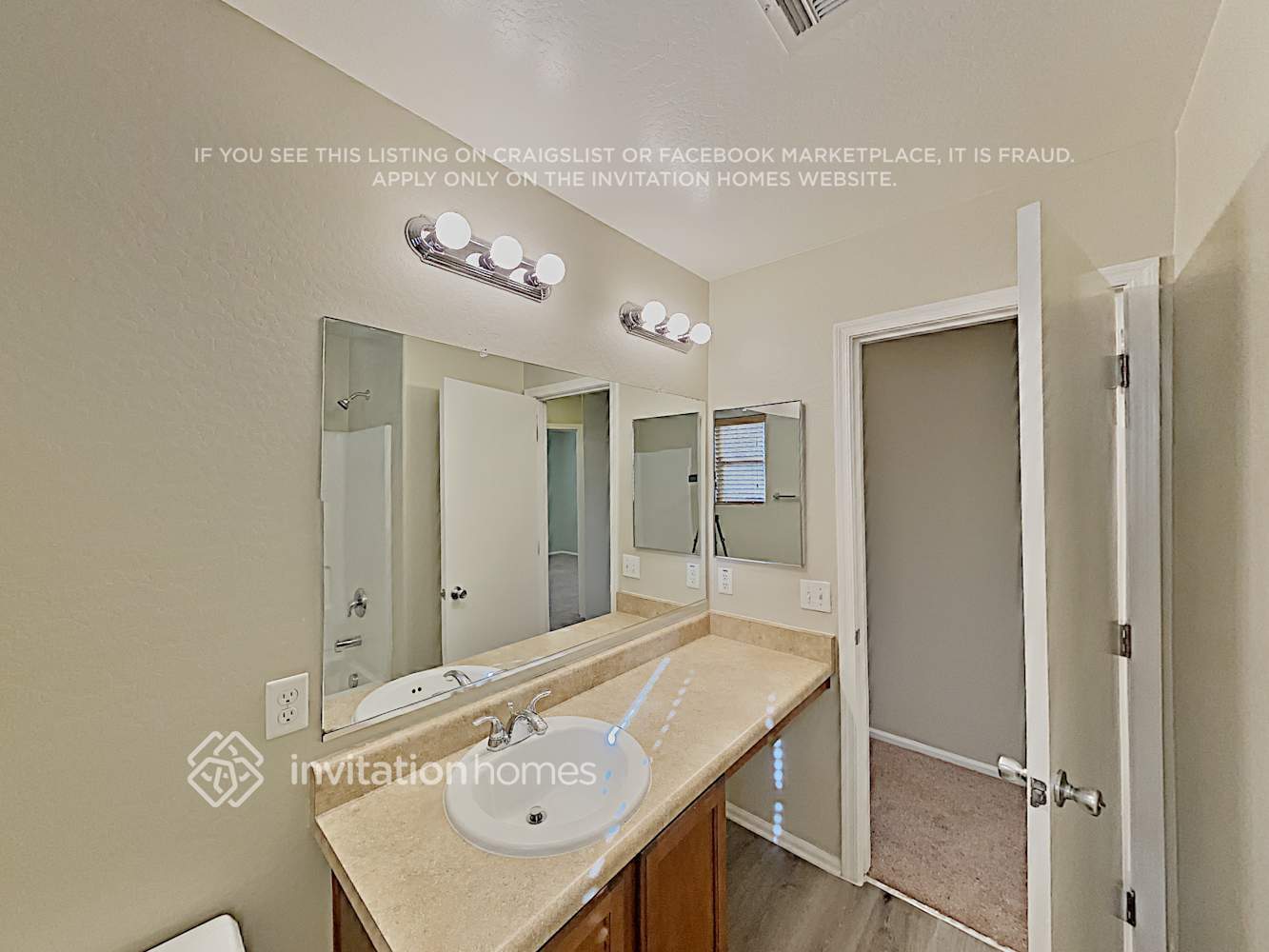 Building Photo - 944 S Sabino Dr
