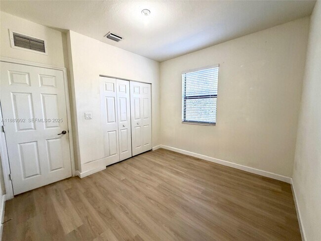 Building Photo - 15153 SW 117th Terrace