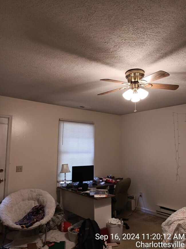 Building Photo - 2027-2028 Heart of the UVA Area 5 Bdrm / 2 Bath PARKING INCLUDED