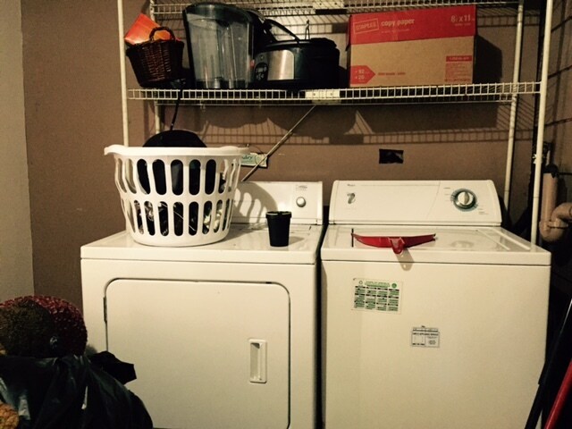 Building Photo - 94 N Maple St