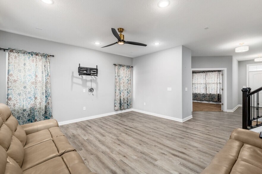 Building Photo - 7364 Whimbrel Ln