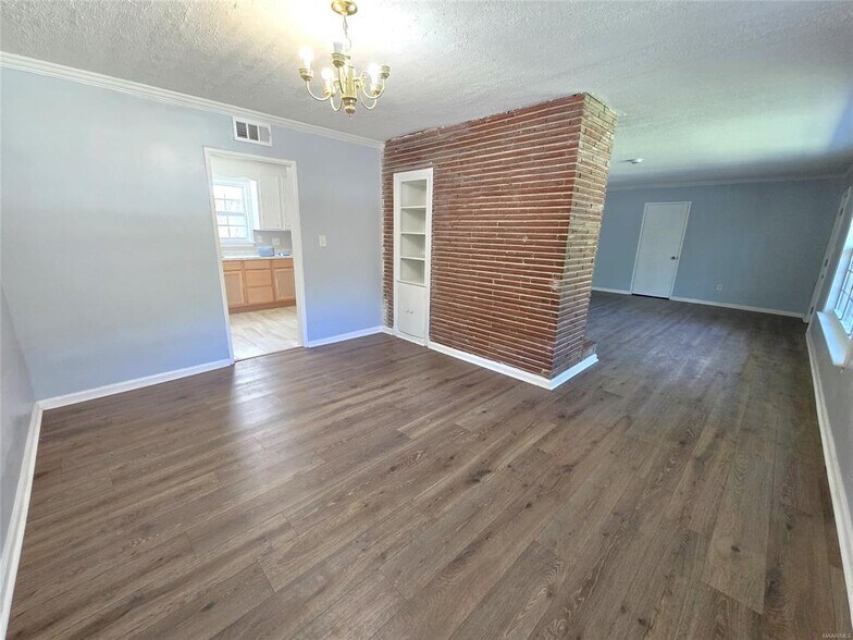 Building Photo - 3608 Princeton Rd