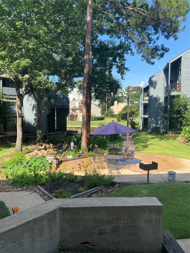 Building Photo - 12500 Melville Dr