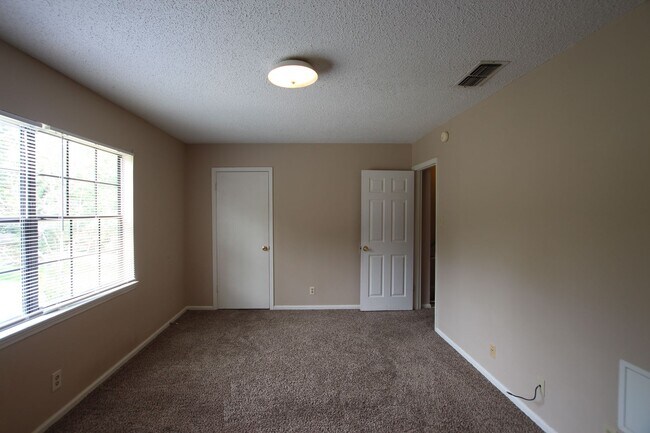 Building Photo - Delmar Dr. 2510/2512