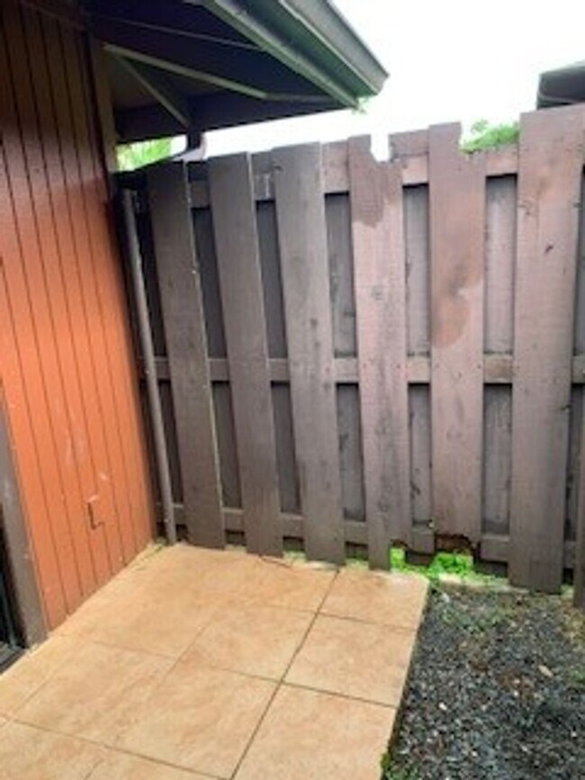 Building Photo - Hidden Valley Estates - 2 bdrm / 1 bath / 2 parking